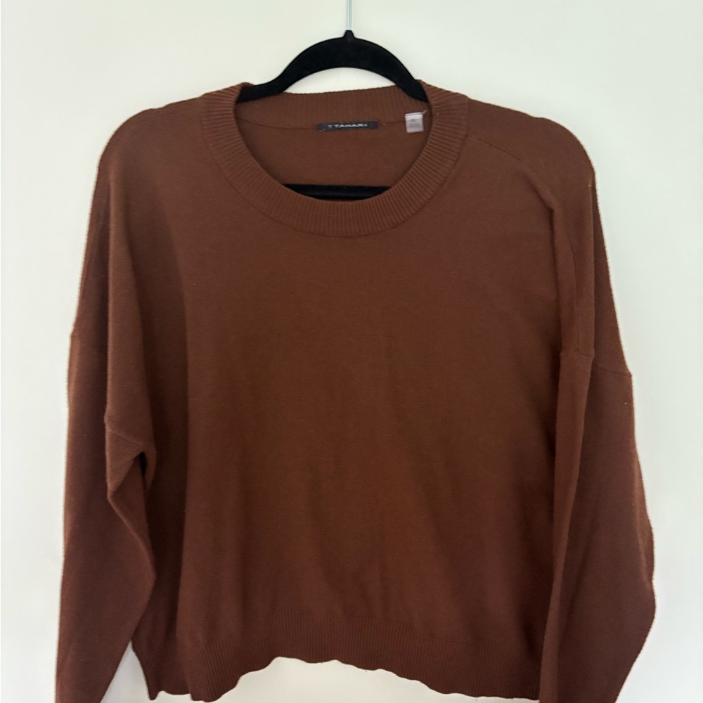 T Tahari Chestnut Crew Neck Sweater